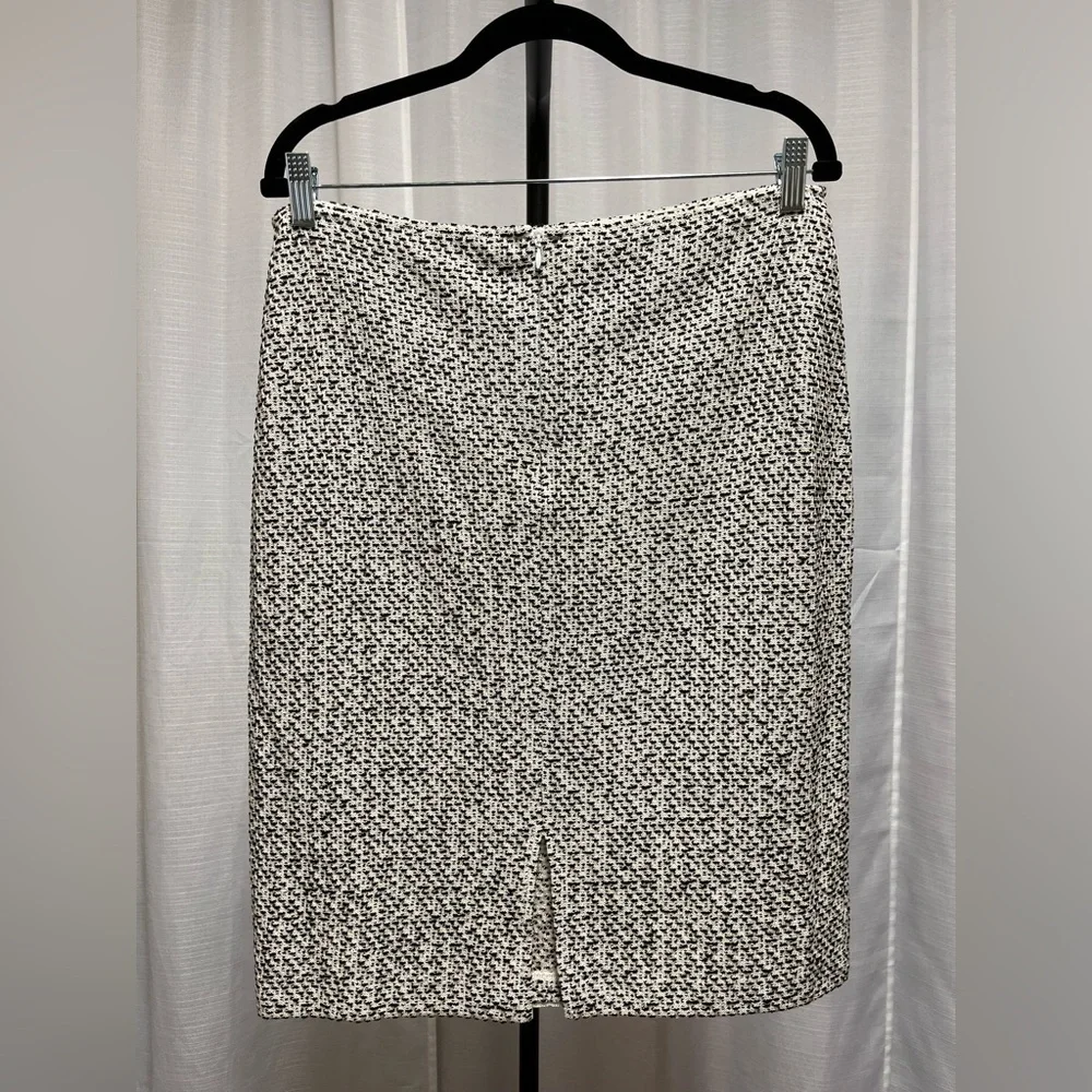 St.John black white wool skirt NWT | size 10